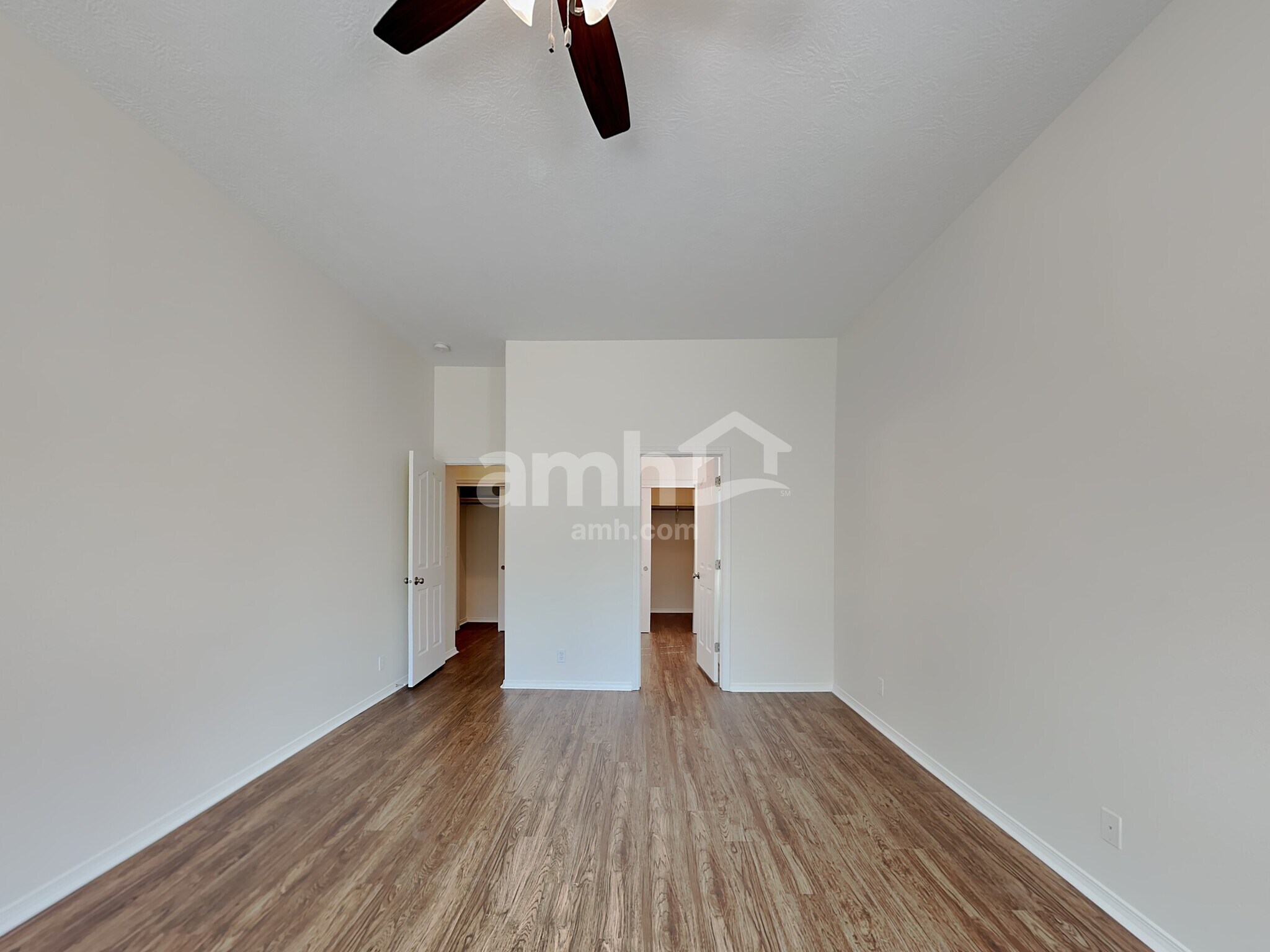 Building Photo - 956 W State St