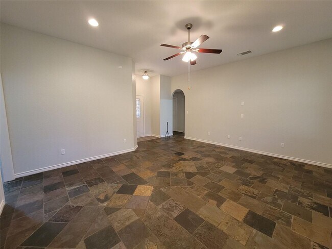 Building Photo - 3 BR/2BA | Single Family Home with large lot | 2-Car Garage | Large fenced backyard