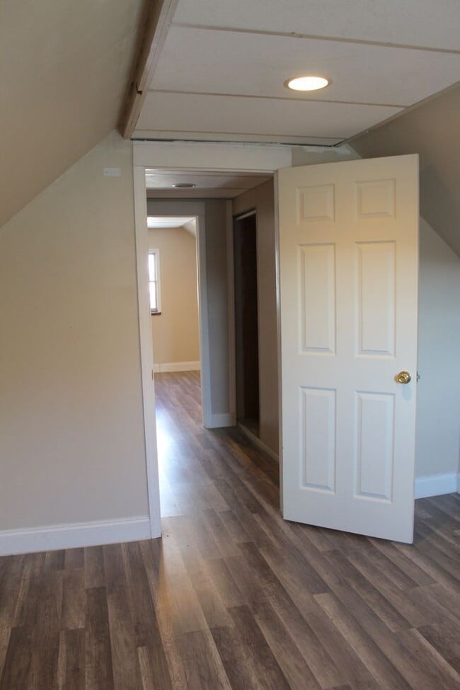 Building Photo - 753 Jefferson Rd