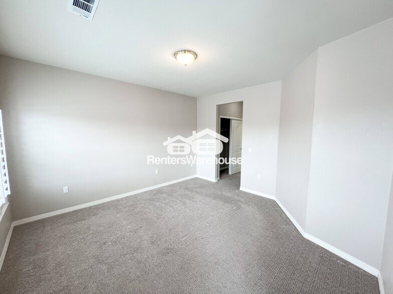 Building Photo - 10176 Park Meadows Dr