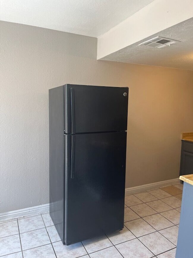 Building Photo - 4344 N Vornsand Dr