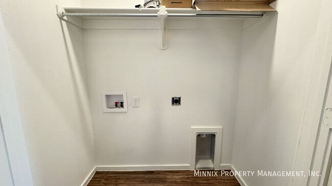 Building Photo - 2101 N Jayton Ave