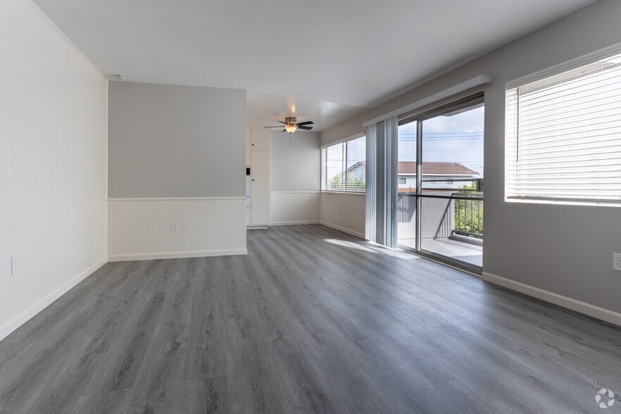 Interior Photo - Torrance Gardens