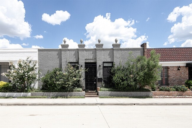 Primary Photo - 4109 Meyerwood Dr