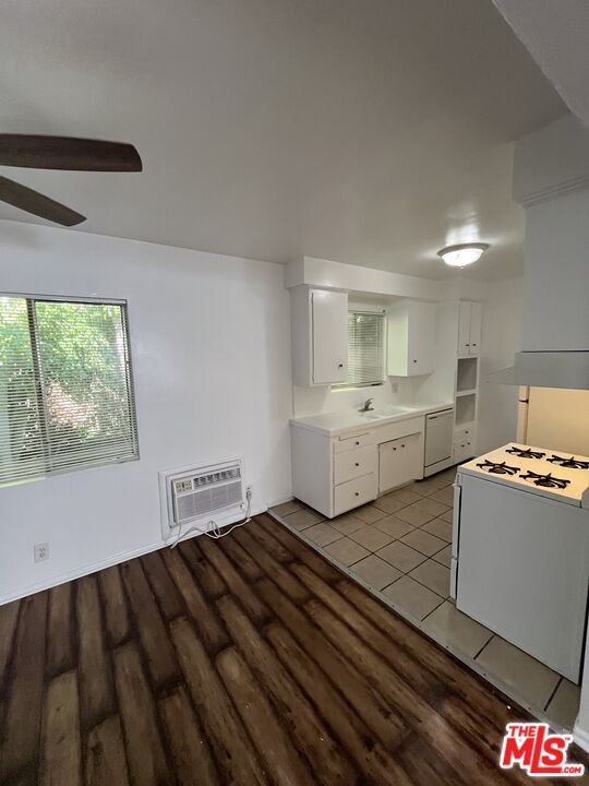 Building Photo - 4187 Arch Dr