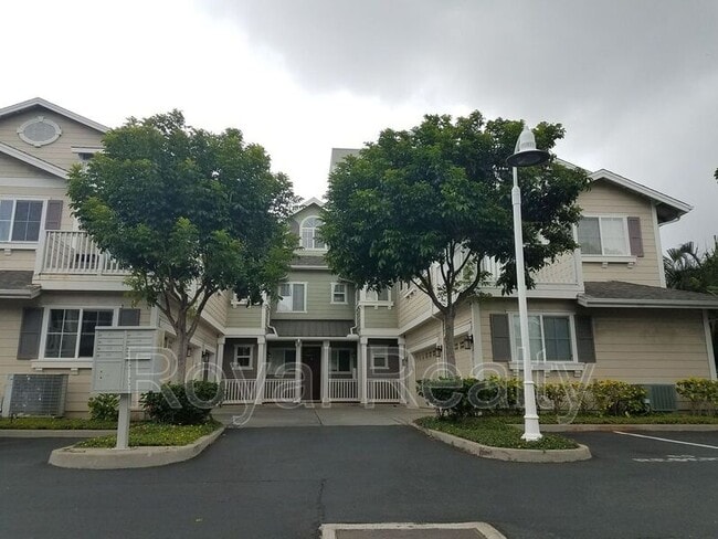 Building Photo - 7018 Hawaii Kai Dr