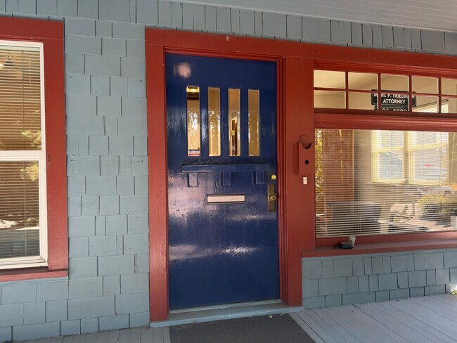 Building Photo - 245 W 13th Ave