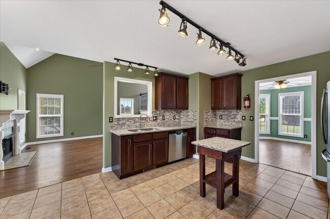 Building Photo - 3739 Tradewinds Terrace