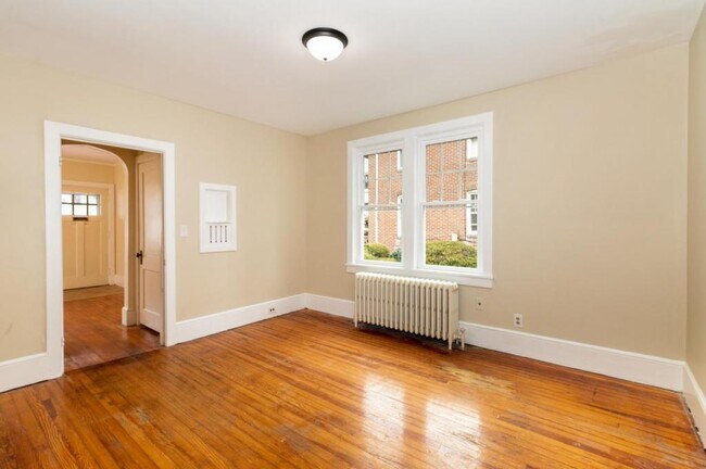 Building Photo - 142 Riddle Rd