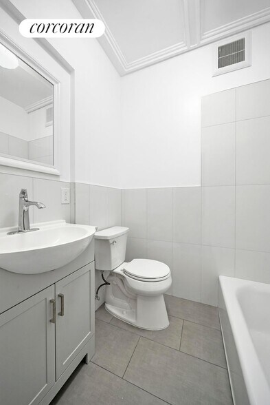 Building Photo - 338 A Clermont Ave