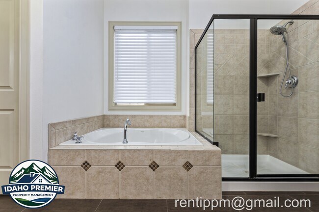 Building Photo - 3103 E Tybalt Ct