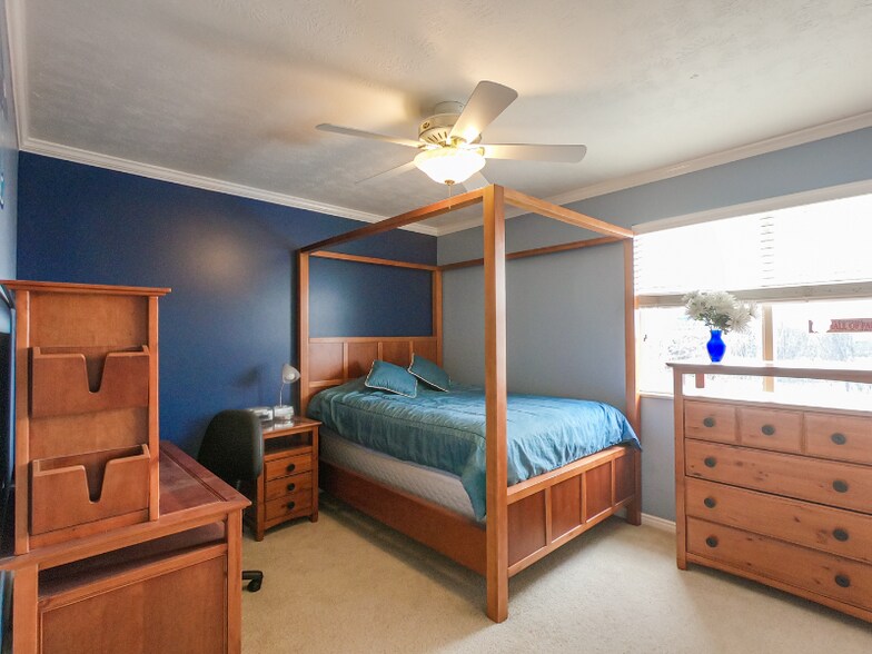 Building Photo - 388 Draper Downs Dr