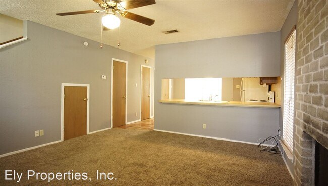 Building Photo - 2 br, 1.5 bath House - 1505-B Cinnamon Path