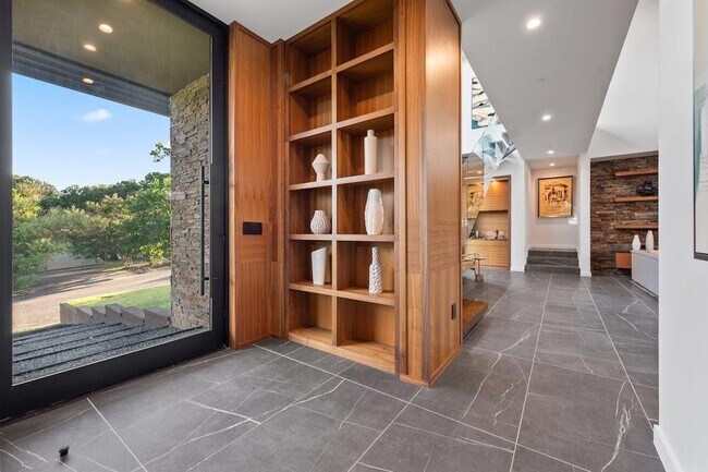 Building Photo - 3500 Cactus Wren Way