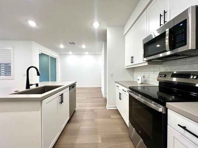 Building Photo - Brand New Built 3 Story 2 Bed 2.5 Bath Condo in Eastvale!