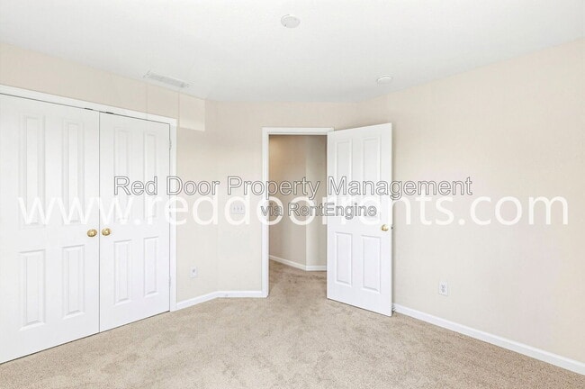 Building Photo - 13340 E Golden Gate Dr