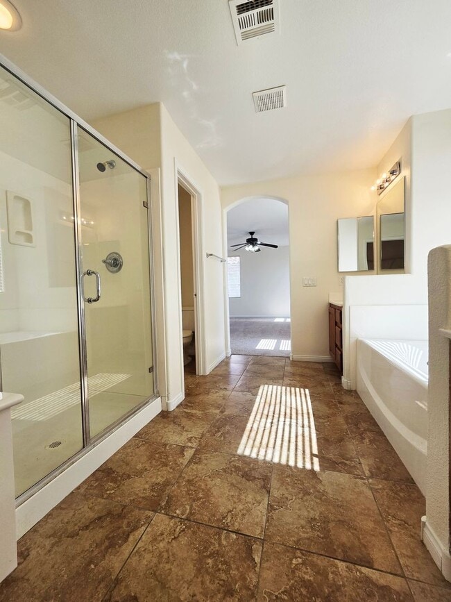 Building Photo - Spacious 4 Bed Home with Loft & 3-Car Garage