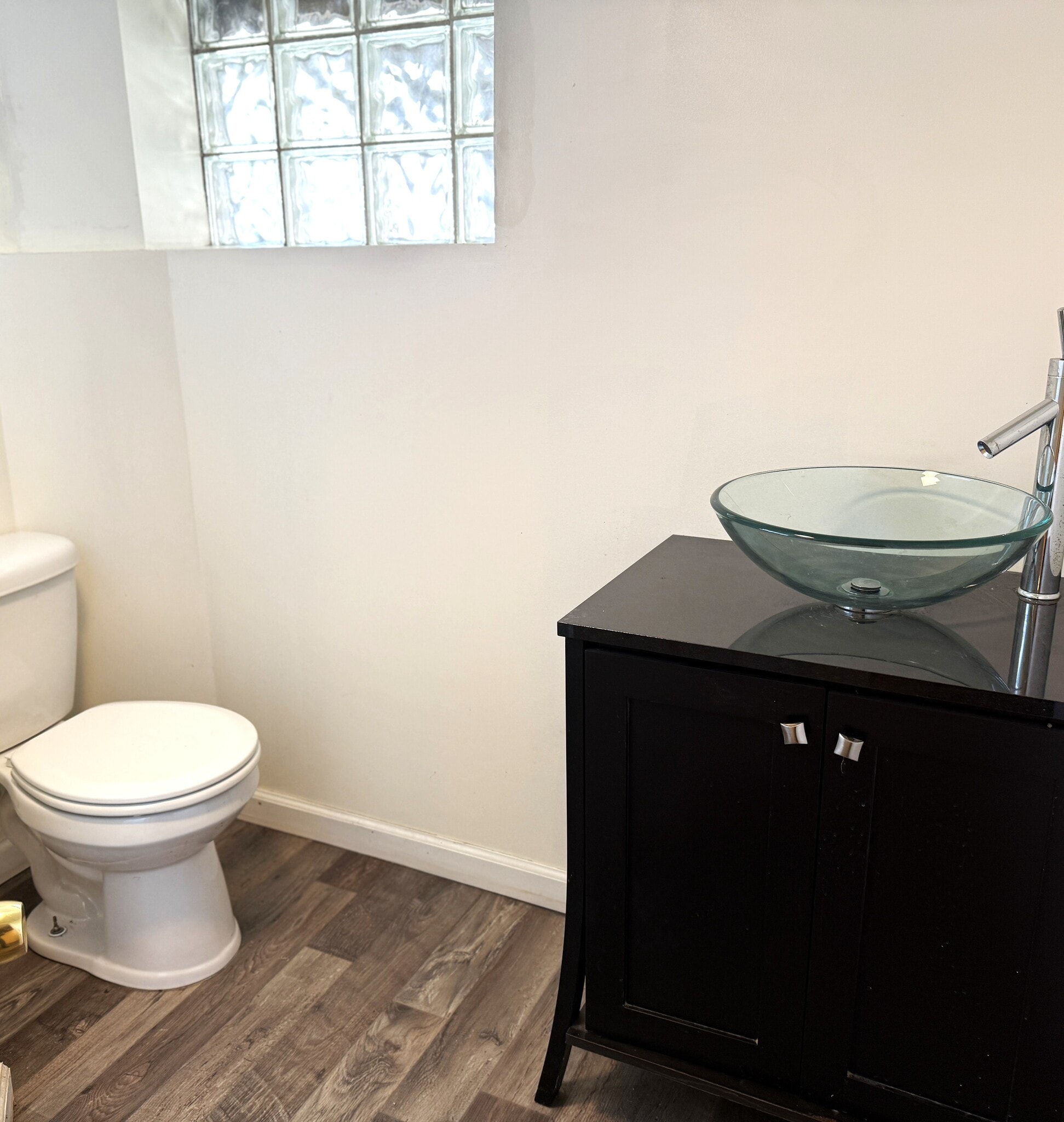 Building Photo - 316 Ella St