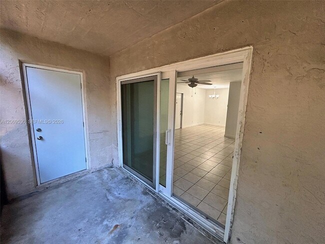 Building Photo - 815 SW 30th St