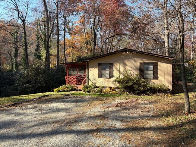 Primary Photo - "Charming 3-Bedroom with 2 Full Baths in Hendersonville!"