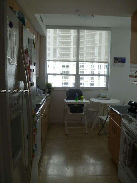 Building Photo - 801 Brickell Key Blvd