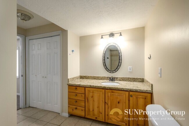 Building Photo - 1316 Kodiak Way