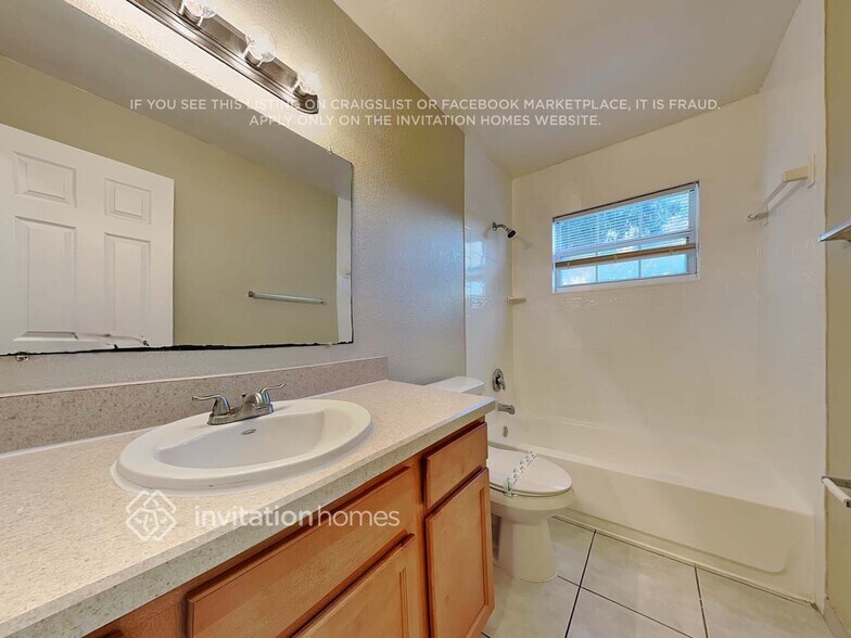 Building Photo - 2506 Newbolt Dr