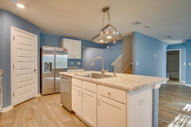 Building Photo - Spacious 5BR Near NAS – Military Half Deposit & $500 Off First Month!