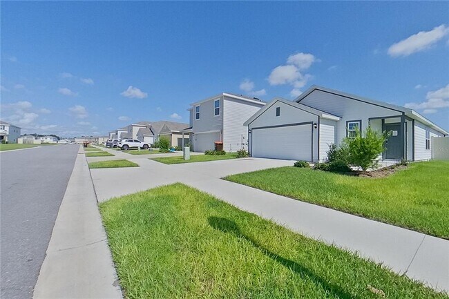 Building Photo - 4383 SW 85 Ln
