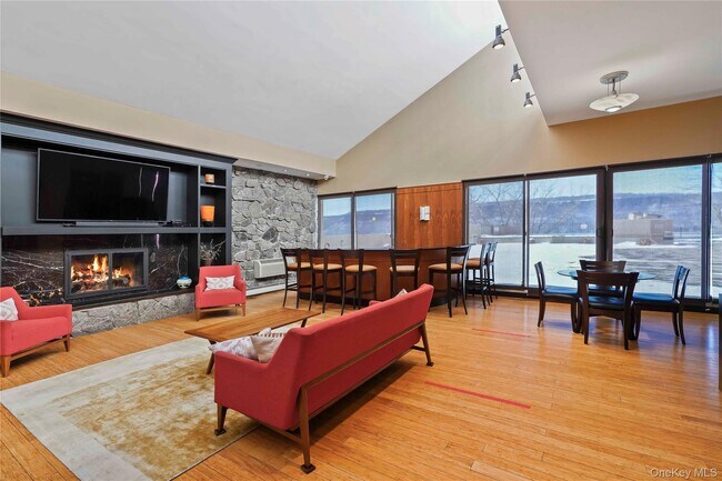 Building Photo - 1155 Warburton Ave