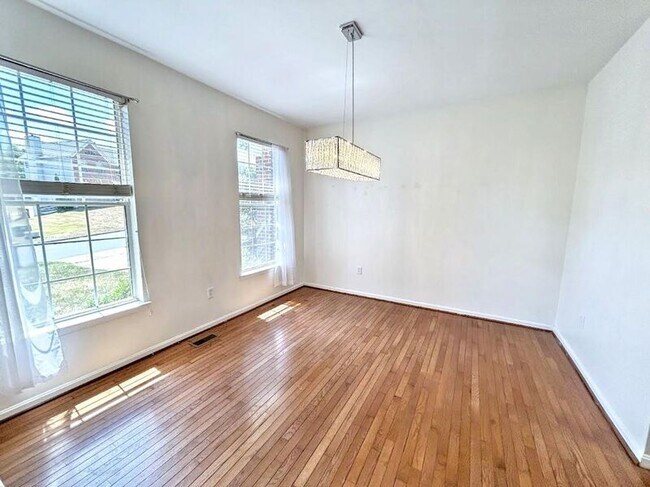 Building Photo - 3704 Thomasson Crossing Dr