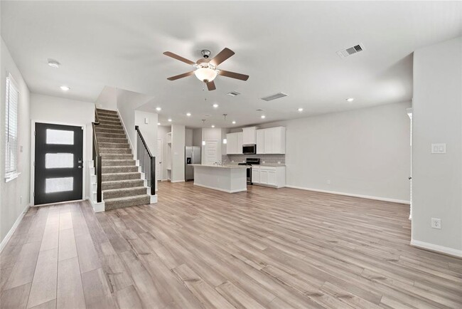 Building Photo - 1522 Beach Oak Dr