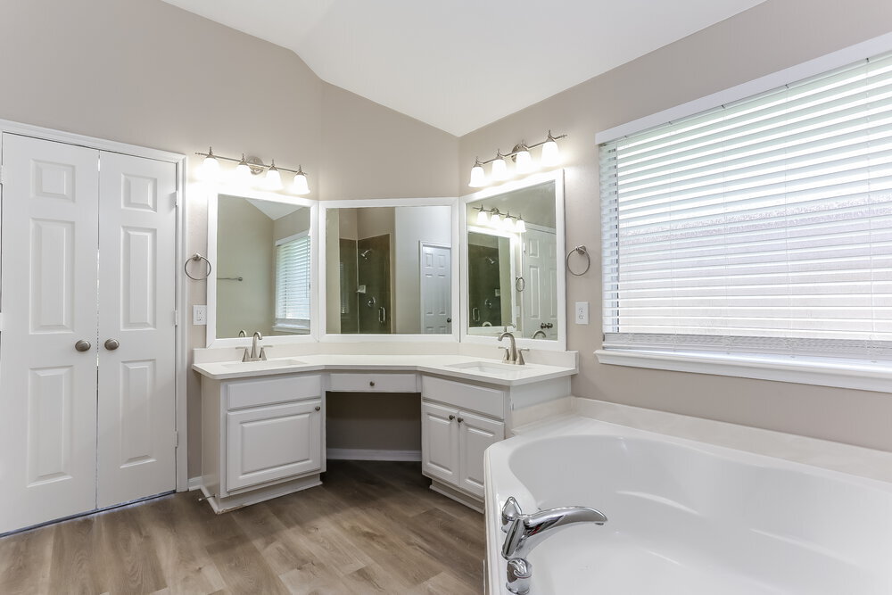 Building Photo - 13606 Caney Springs Ln