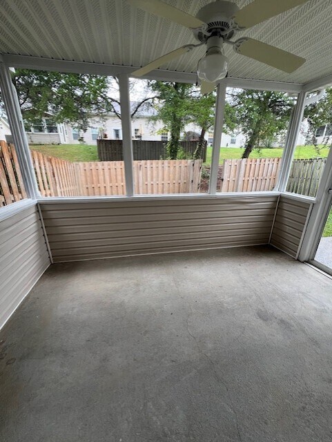 Building Photo - 1005 Brittany Deanne Ln