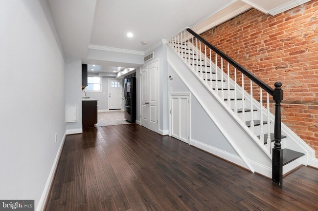 Building Photo - 3339 Paine St