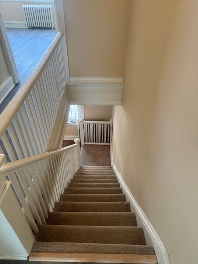 Building Photo - Front Porch Row - Oak Lane (SECTION 8 VOUR...