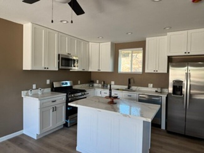 Building Photo - Charming Bear Valley Springs Home With A View!