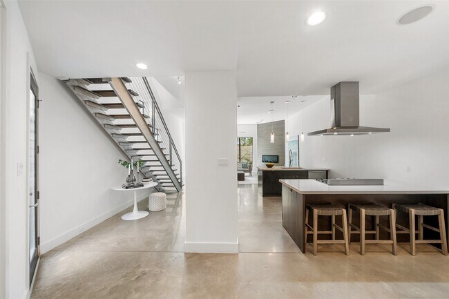 Building Photo - 316 Birdsall St