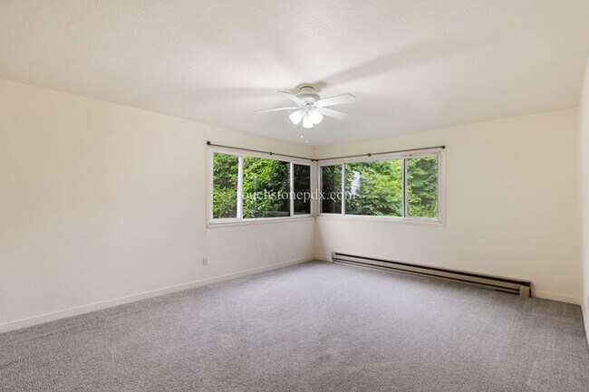 Building Photo - Welcoming 1 BD | 1 BA Conveniently Located...