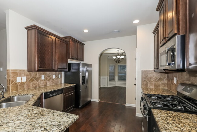 Building Photo - 576 Camano Way