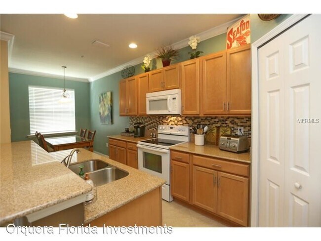 Building Photo - 7927 Moonstone Dr