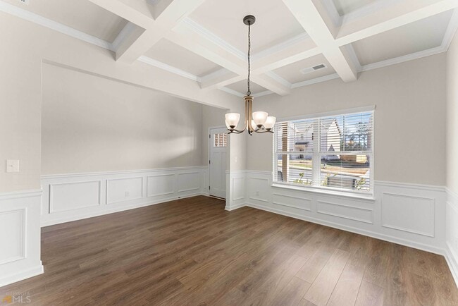 Building Photo - 755 Lakehaven Ln