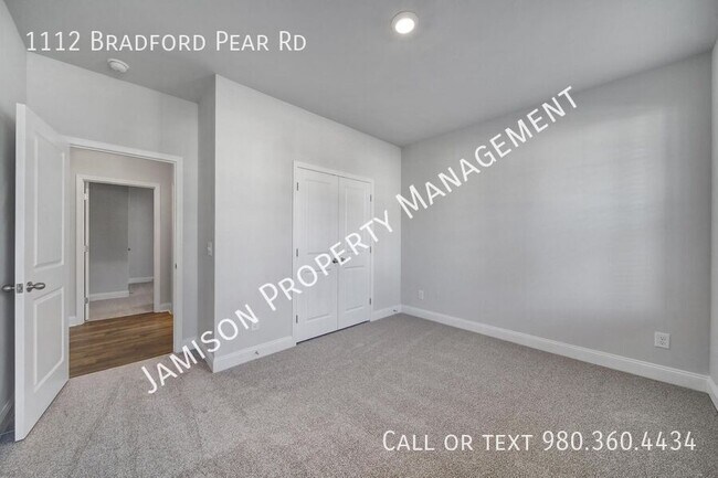 Building Photo - 1112 Bradford Pear Rd