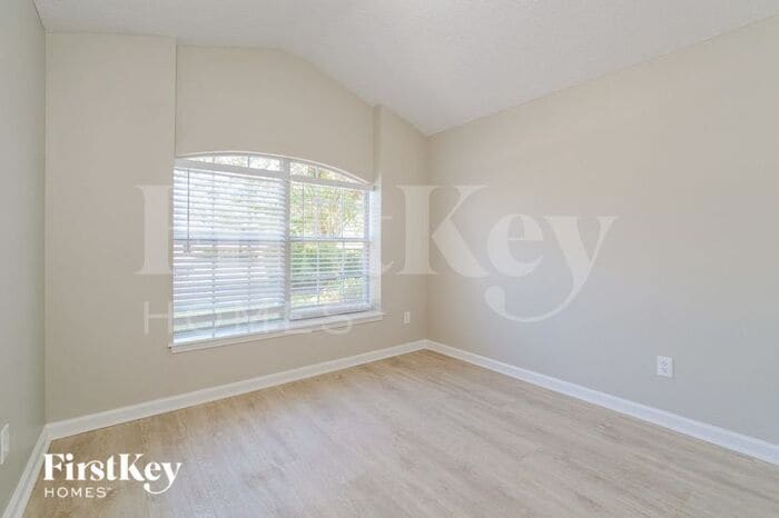 Building Photo - 833 Oak Arbor Cir