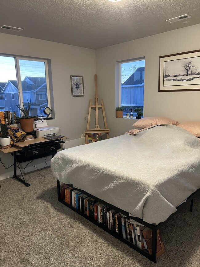 Building Photo - 3780 3215 W