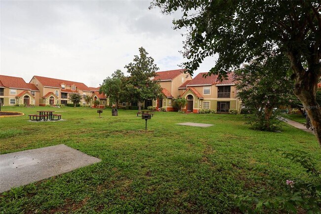 Building Photo - 405 Fountainhead Cir
