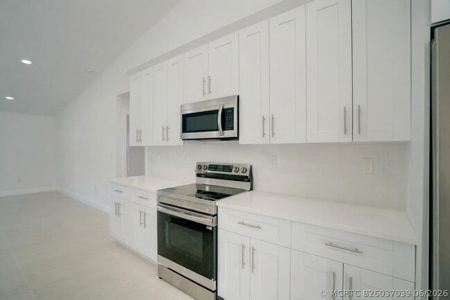 Building Photo - 13875 63rd Rd N