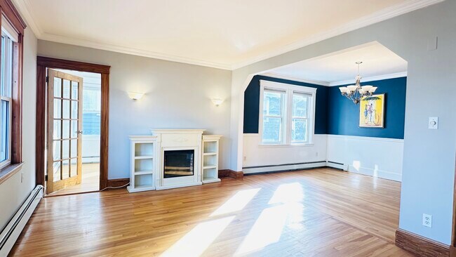 Building Photo - 62 Edgecliff Rd