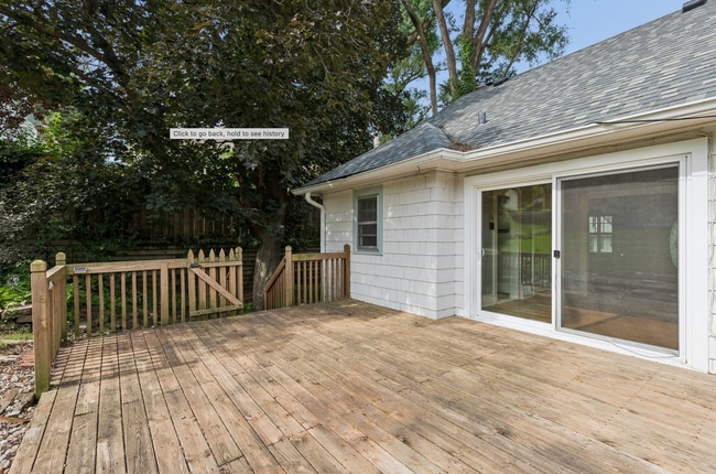 Building Photo - 519 S 56th St