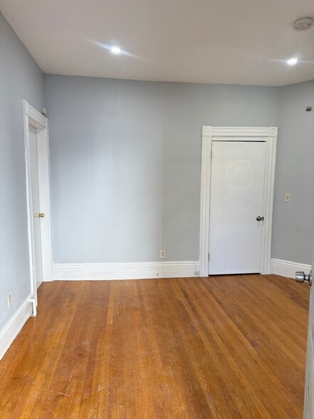 Building Photo - 324 Granite St